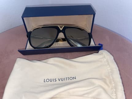 Louis Vuitton, Accessories, Louis Vuitton 1 Evidence Pilot Sunglasses Gold