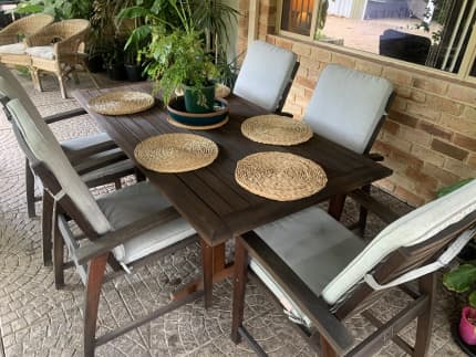 Gumtree outdoor dining table hot sale