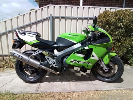 Zx7r gumtree on sale