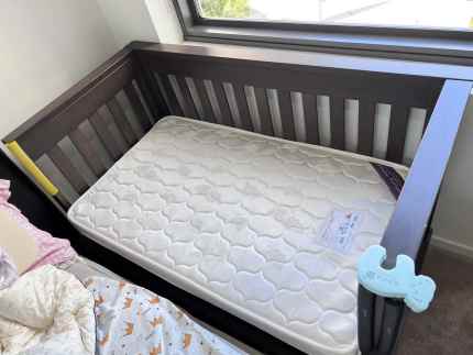 Gumtree cot best sale