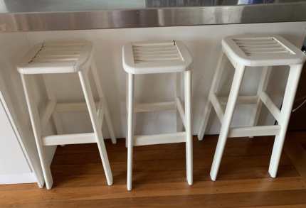 set of 3 bar stools white