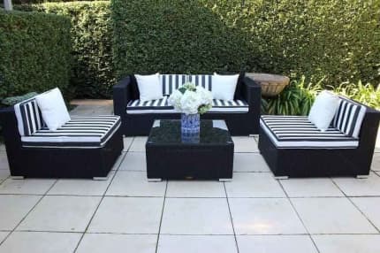 Gumtree outdoor best sale lounge setting