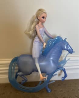 Disney Frozen 2 Elsa Fashion Doll and Nokk Figure Playset, Includes Outfit