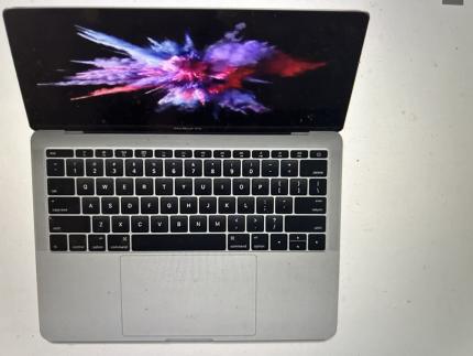 Apple - MacBook Pro 2017 - i5 256GB - Grey (second hand) | Laptops