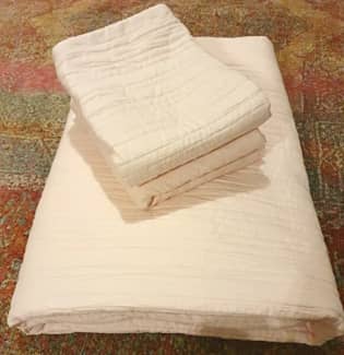 Lorraine lea 2025 linen towels