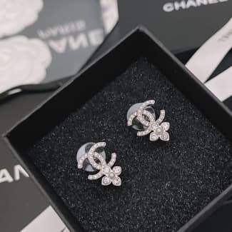 Stud earrings Chanel silver tone pearl diamant | Women's Jewellery |  Gumtree Australia North Sydney Area - North Sydney | 1310210889