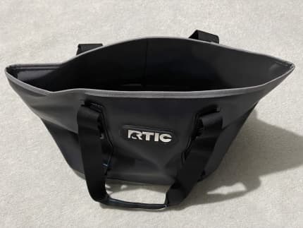 Rtic beach bag and on sale tote