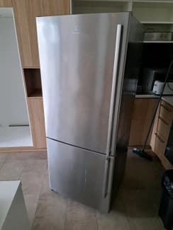 electrolux 430l fridge