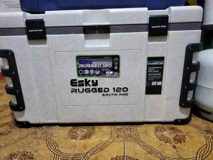 Esky arctic store pro rugged 120