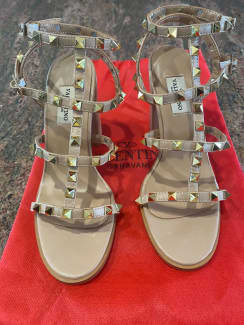 Authentic valentino clearance shoes