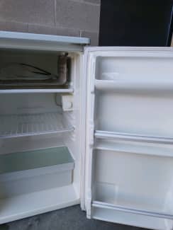 second hand fridge in airoli