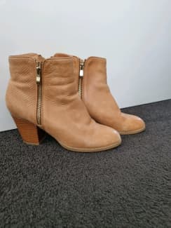 Midas tan outlet boots