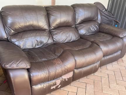 Gumtree discount leather lounge