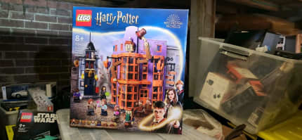 LEGO Harry Potter Diagon Alley: Weasleys’ Wizard Wheezes 76422