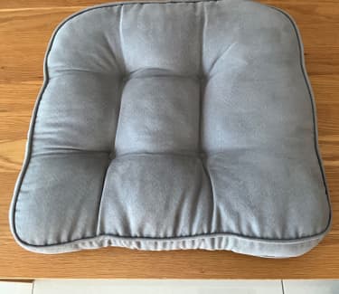 22x22 contour outlet chair cushion