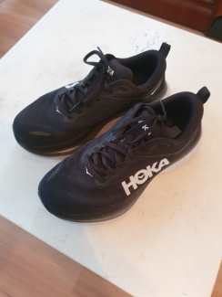 Hoka Bondi 8 Wide Womens D Black/White Size US 9.5, Women's Shoes, Gumtree Australia Blue Mountains - Blaxland