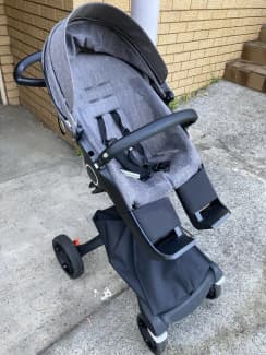 Second hand stokke pram sale