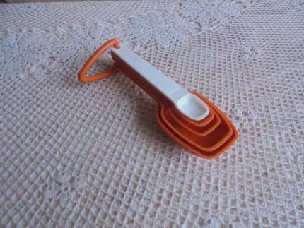 Vintage Tupperware Measuring Spoons, Orange Tupperware Complete