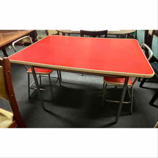 retro red dining table