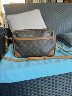 Louis Vuitton, Bags, Authentic Vintage Louis Vuitton Cross Body Bag