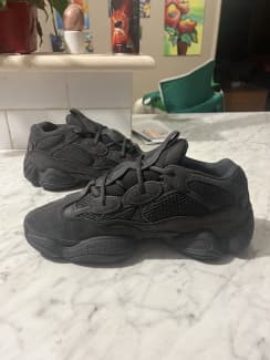 Yeezy deals 500 gumtree