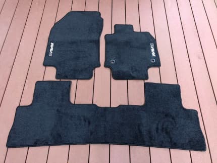 2018 toyota rav4 carpet deals floor mats