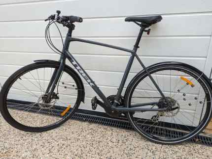 Trek FX1 Commuter Bike Disc Brakes Men s Bicycles in Kenmore QLD Gumtree Australia