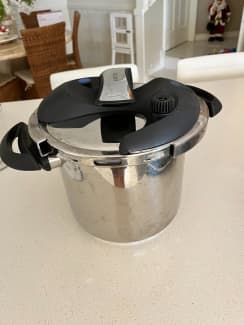 Pressure Cooker BACCARAT twist S S 22cm7Ltr as NEW Small