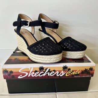 Skechers turtledove hotsell