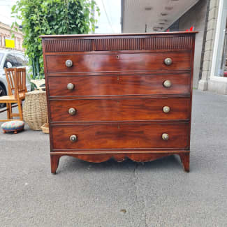 Mahogany chest deals of drawers gumtree