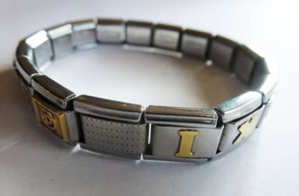 Zoppini expanding stainless steel bracelet with 10 gold letter/