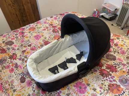 Baby jogger deluxe pram used hotsell