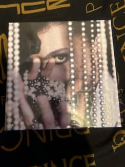 Diamonds And Pearls Limited Edition 7 Vinyl Singles Box Set