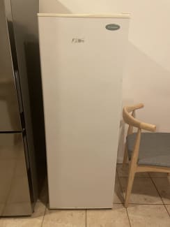 westinghouse 250l fridge