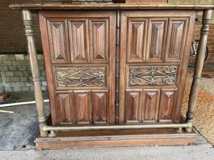 Bar deals cabinet gumtree