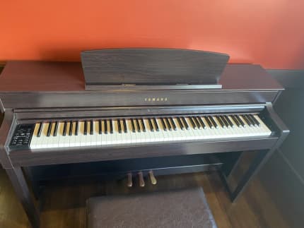 Clavinova clp store 575