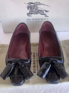 Burberry shoes second clearance hand