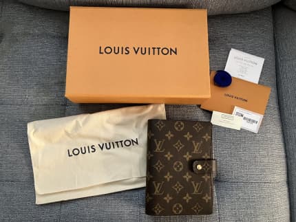 Louis Vuitton MM monogram agenda - The CC collection