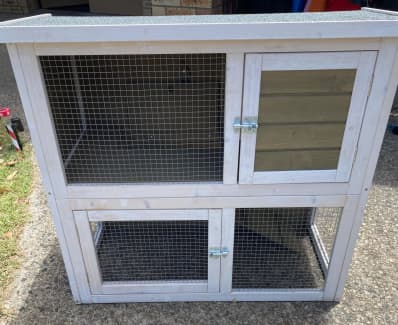 Used guinea 2024 pig hutch