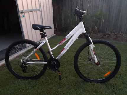 Diamondback outlook dx mountain bike sale