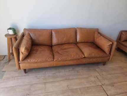 Gumtree tan deals leather sofa