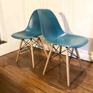 Eames replica chair discount gumtree