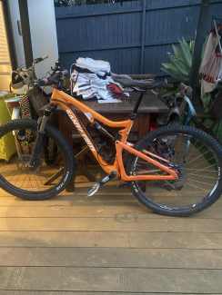 Santa cruz mountain bike full carbon Men s Bicycles in Allambie Heights NSW Gumtree Australia