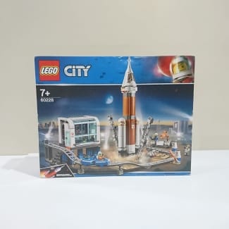 Lego 60228 City Deep Space Rocket and Launch Control New