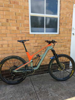 Canyon Spectral CF9 Pro Mountain Bike Men s Bicycles Gumtree