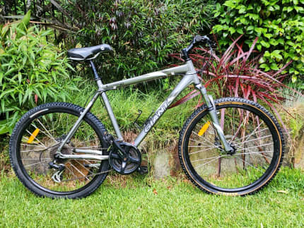 Giant Boulder discs Mountain bike Men s Bicycles Gumtree