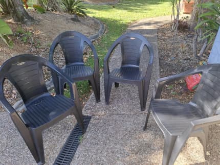 second hand plastic chairs