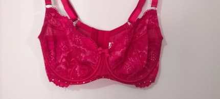 SaraMia Bras, Lingerie & Intimates