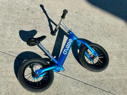 Cruzee balance bike discount gumtree