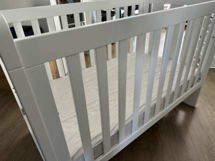 Grotime Rollover Trend cot in white with mattress Cots Bedding in Reservoir VIC Gumtree Australia